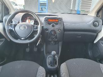 Toyota Aygo 1.0 VVT-i x-fun picture 18
