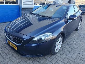 skadebil auto Volvo V-40 2.0 D2 Kinetic Automaat 2016/1