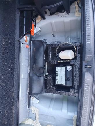 Toyota Auris 1.8 Full Hybrid Limited picture 25