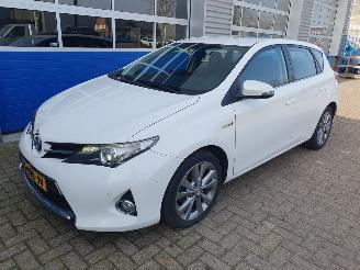 skadebil auto Toyota Auris 1.8 Hybrid Lease 2013/5