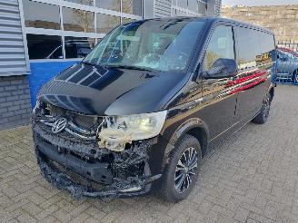 krockskadad bil bedrijf Volkswagen Transporter Automaat 2.0 TDI DC Highline L2H1 2017/6