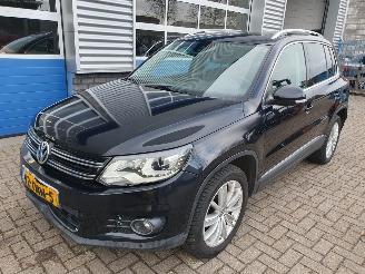 Damaged car Volkswagen Tiguan automaat 2.0 TSI Sport&Style 4Motion 2011/8