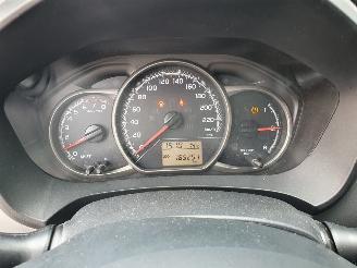 Toyota Yaris 1.0 VVT-i Style picture 17