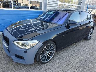 damaged passenger cars BMW 1-serie 114i Business+ 2013/2