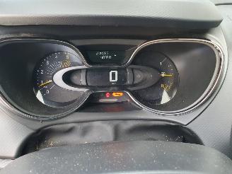 Renault Captur 1.5 dCi Expression picture 19