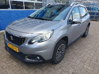 Avarii autoturisme Peugeot 2008 1.2 PureTech Blue Lion 2017/11