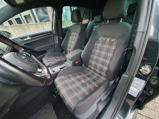 Volkswagen Golf 2.0 TSI GTI Performance DSG picture 19