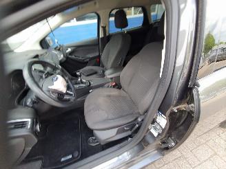 Ford Focus 1.0 Titanium picture 18