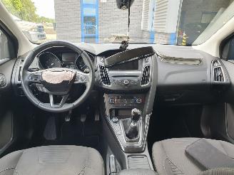 Ford Focus 1.0 Titanium picture 20