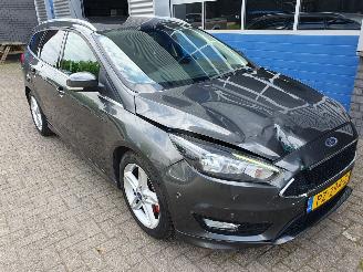 Ford Focus 1.0 Titanium picture 7