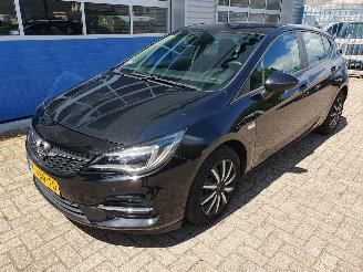 Schadeauto Opel Astra 1.2 Business Edition 2021/2