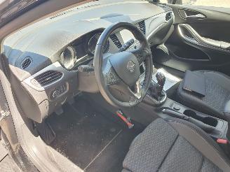 Opel Astra 1.2 Business Edition picture 14