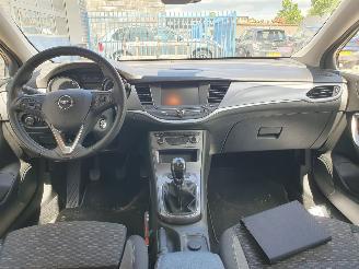 Opel Astra 1.2 Business Edition picture 16