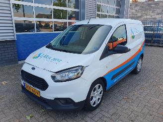 krockskadad bil bedrijf Ford Transit Courier Van 1.0 Trend EcoBoost S&S Benzine 2022/2