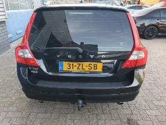 Volvo V-70 2.5T Summum Automaat picture 5