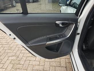 Volvo V-60 2.4 D5 Twin Engine R-Design Automaat Hybrid picture 25