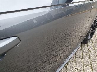 Audi A4 Avant 2.0 TDI Sport S line edition Schadevrij picture 11