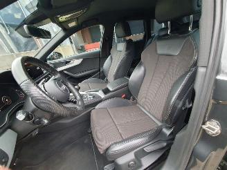 Audi A4 Avant 2.0 TDI Sport S line edition Schadevrij picture 14