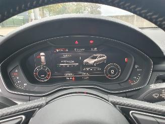 Audi A4 Avant 2.0 TDI Sport S line edition Schadevrij picture 20