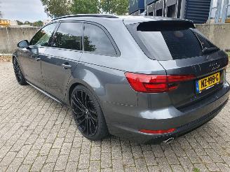 Audi A4 Avant 2.0 TDI Sport S line edition Schadevrij picture 3