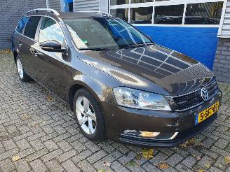 Volkswagen Passat 1.6 TDI BlueMotion Executive Edition picture 7