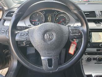 Volkswagen Passat 1.6 TDI BlueMotion Executive Edition picture 19