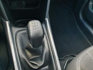 Peugeot 2008 1.2 PureTech Blue Lion picture 22
