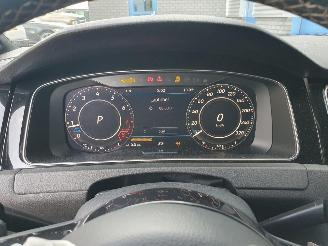 Volkswagen Golf 2.0 TSI 4Motion R Automaat picture 22