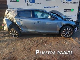 Vrakbiler auto Volvo V-40 V40 (MV), Hatchback 5-drs, 2012 / 2019 1.5 T3 16V Geartronic 2018/6