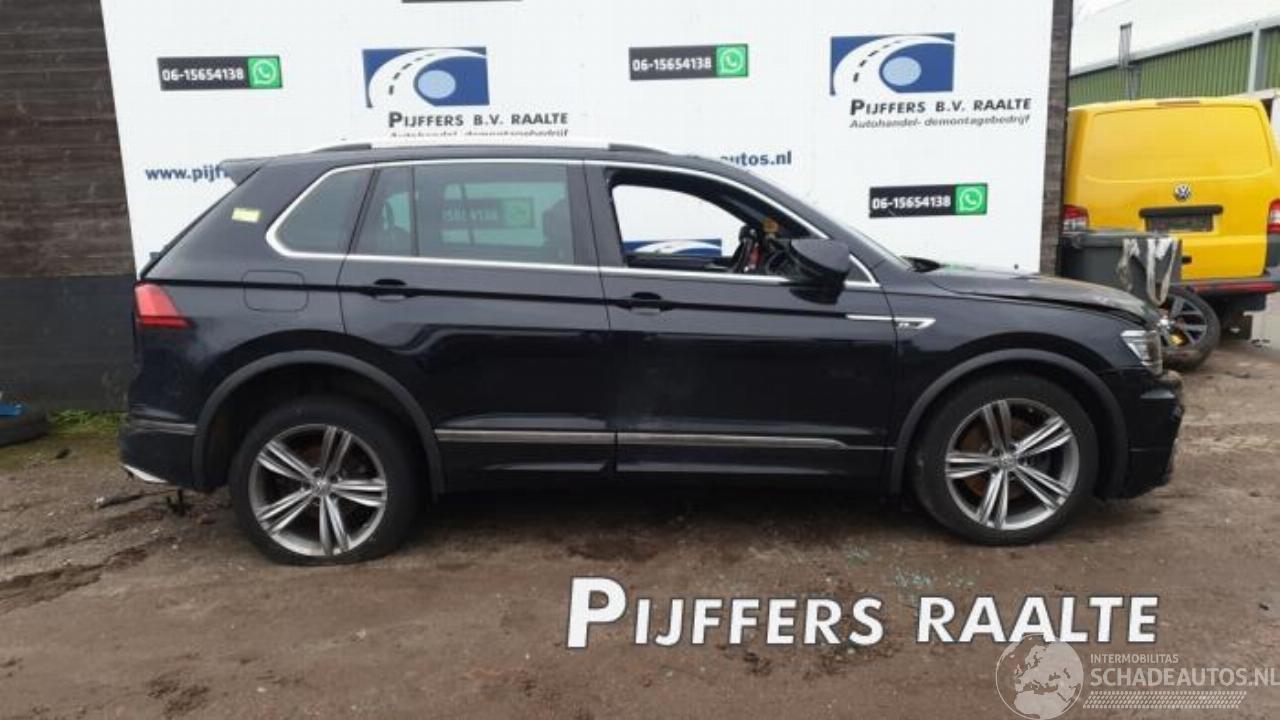 Volkswagen Tiguan Tiguan (AD1), SUV, 2016 2.0 TSI 16V 4Motion