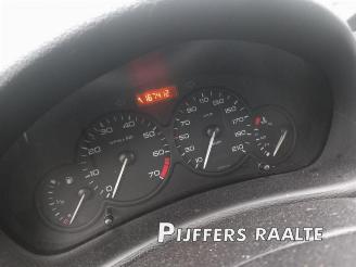 Peugeot 206 206 (2A/C/H/J/S), Hatchback, 1998 / 2012 1.4 XR,XS,XT,Gentry picture 9