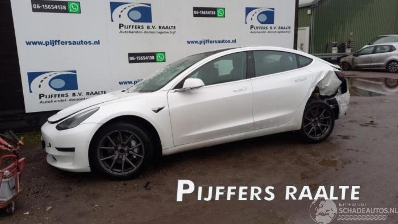 Tesla Model 3 Model 3, Sedan, 2017 Long Range 72kWh