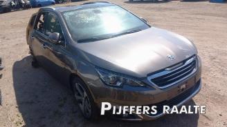 Peugeot 308 308 SW (L4/L9/LC/LJ/LR), Combi 5-drs, 2014 / 2021 1.2 12V e-THP PureTech 130 picture 5