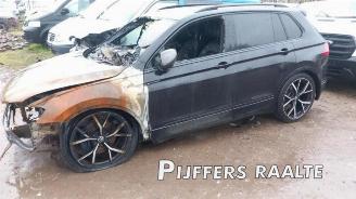krockskadad bil auto Volkswagen Tiguan Tiguan (AD1), SUV, 2016 / 2024 2.0 TDI 16V 4Motion 2017/4