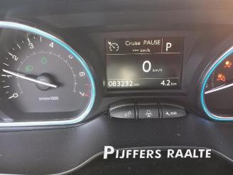 Peugeot 2008 2008 (CU), MPV, 2013 / 2019 1.2 12V e-THP PureTech 110 picture 24