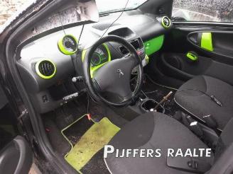 Peugeot 107 107, Hatchback, 2005 / 2014 1.0 12V picture 8