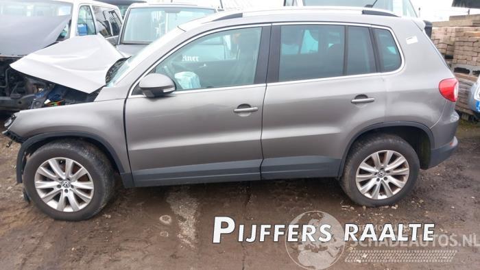 Volkswagen Tiguan Tiguan (5N1/2), SUV, 2007 / 2018 2.0 TSI 16V 4Motion