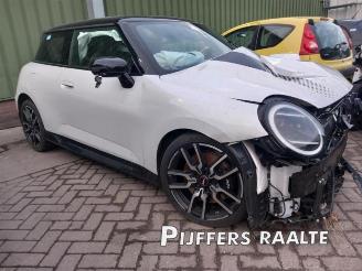 Uttjänta bilar auto Mini Mini Mini Electric (J01), Hatchback 3-drs, 2023 Cooper E 2024/7