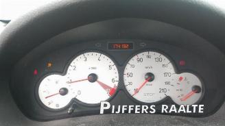 Peugeot 206 206 CC (2D), Cabrio, 2000 / 2007 1.6 16V picture 9