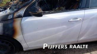 Peugeot 308 308 (L3/L8/LB/LH/LP), Hatchback 5-drs, 2013 / 2021 1.2 12V e-THP PureTech 110 picture 9