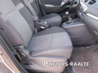 Renault Scenic Scenic III (JZ), MPV, 2009 / 2016 1.2 16V TCe 130 picture 19