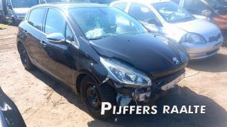 Vrakbiler auto Peugeot 208 208 I (CA/CC/CK/CL), Hatchback, 2012 / 2019 1.2 12V e-THP PureTech 110 2015/10