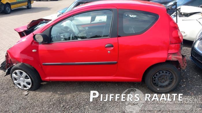 Peugeot 107 107, Hatchback, 2005 / 2014 1.0 12V