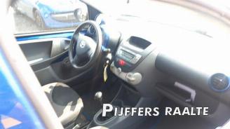 Toyota Aygo Aygo (B10), Hatchback, 2005 / 2014 1.0 12V VVT-i picture 12