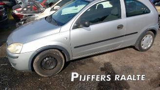 Coche siniestrado Opel Corsa Corsa C (F08/68), Hatchback, 2000 / 2009 1.2 16V Twin Port 2004/11