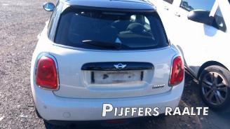 Mini Cooper Mini (F55), Hatchback 5-drs, 2013 1.5 12V Cooper picture 6