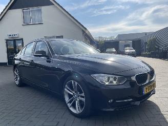 škoda osobní automobily BMW 3-serie 320i EfficientDynamics Edition High Executive 2014/5