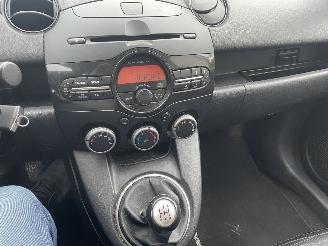 Mazda 2 1.3 TS Plus N.A.P NL AUTO PRACHTIG!!! picture 11