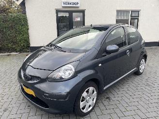 Auto incidentate Toyota Aygo 1.0-12V + N.A.P NL AUTO PRACHTIG!!! 2007/5