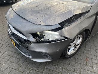 Mercedes A-klasse A-klasse 180D  AUTOMAAT N.A.P NL AUTO PRACHTIG!!! picture 23